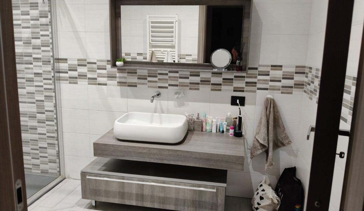 WhatsApp Image 2025-10-06 at 09.07.34 (1)